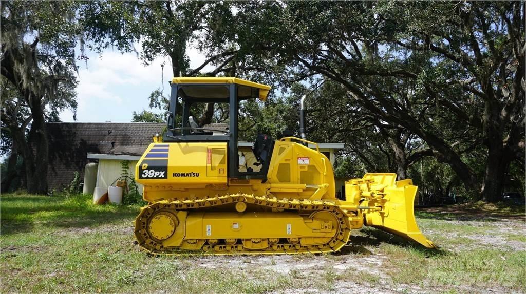 Komatsu D39PX-24 Rupsdozers
