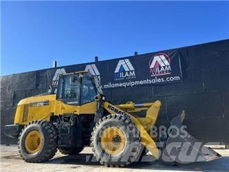 Komatsu WA270-8 Wielladers