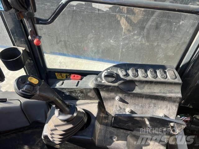 Komatsu WA270-8 Wielladers