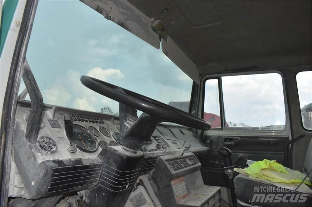 Mack MIDLINER CS200 Tankwagen