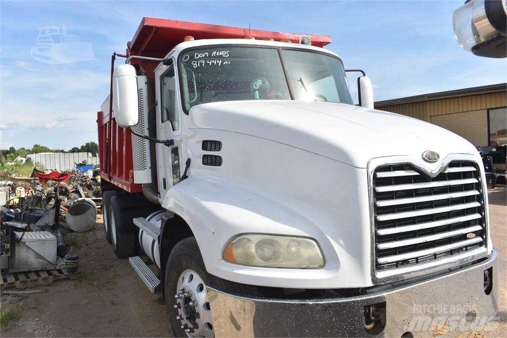 Mack VISION CXN613 Kipper