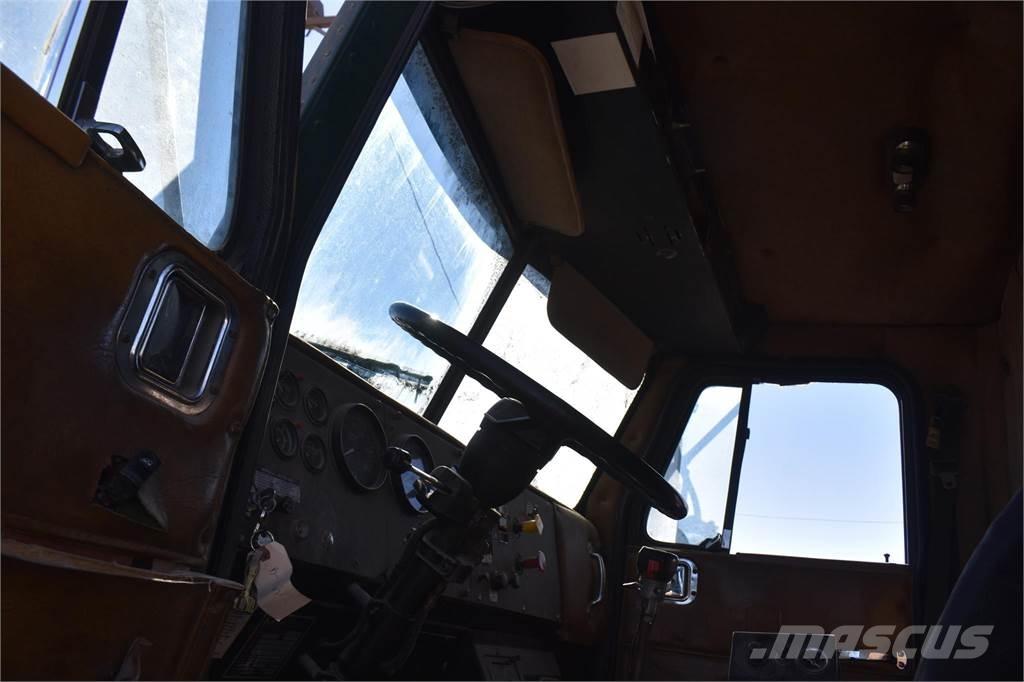  MARMON 330 Vlakke laadvloer met kraan