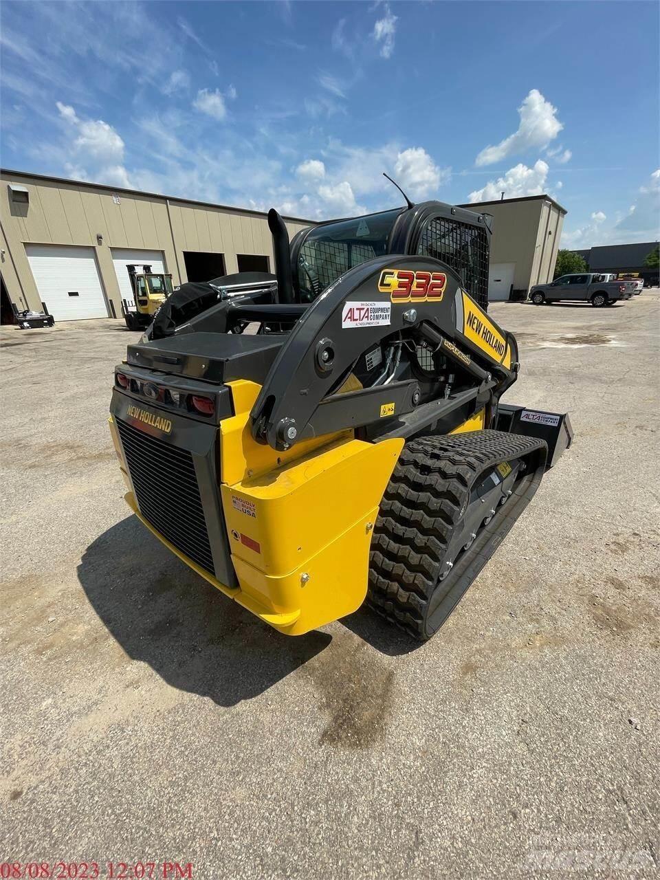 New Holland C332 Schrankladers