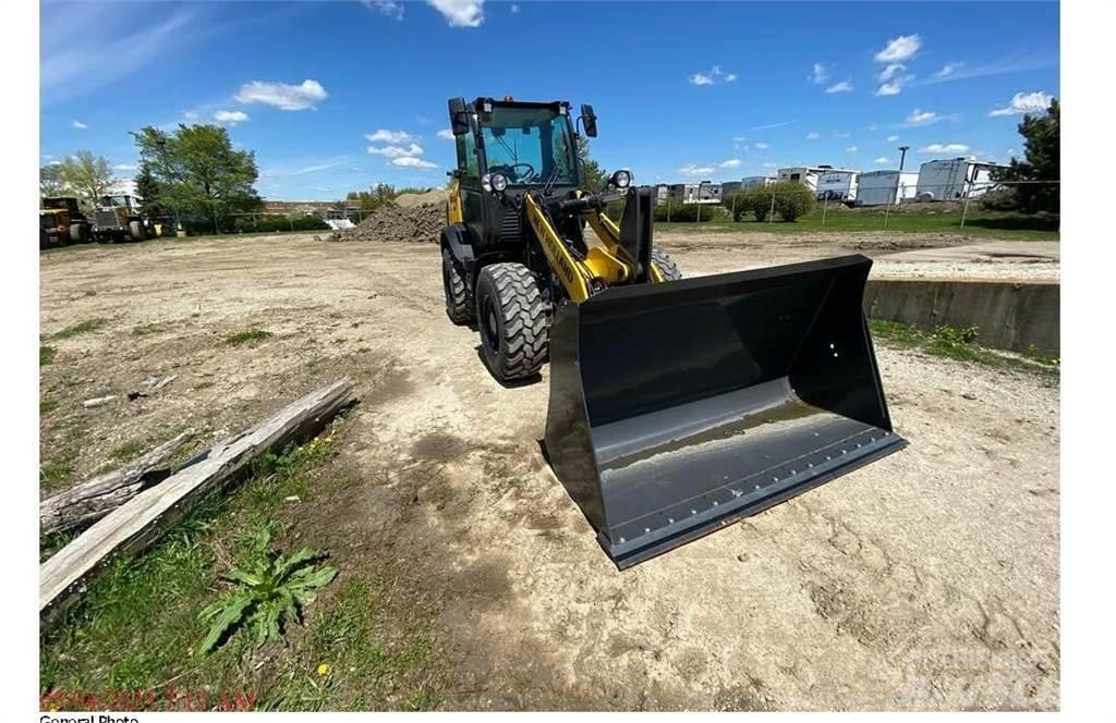 New Holland W80C Wielladers