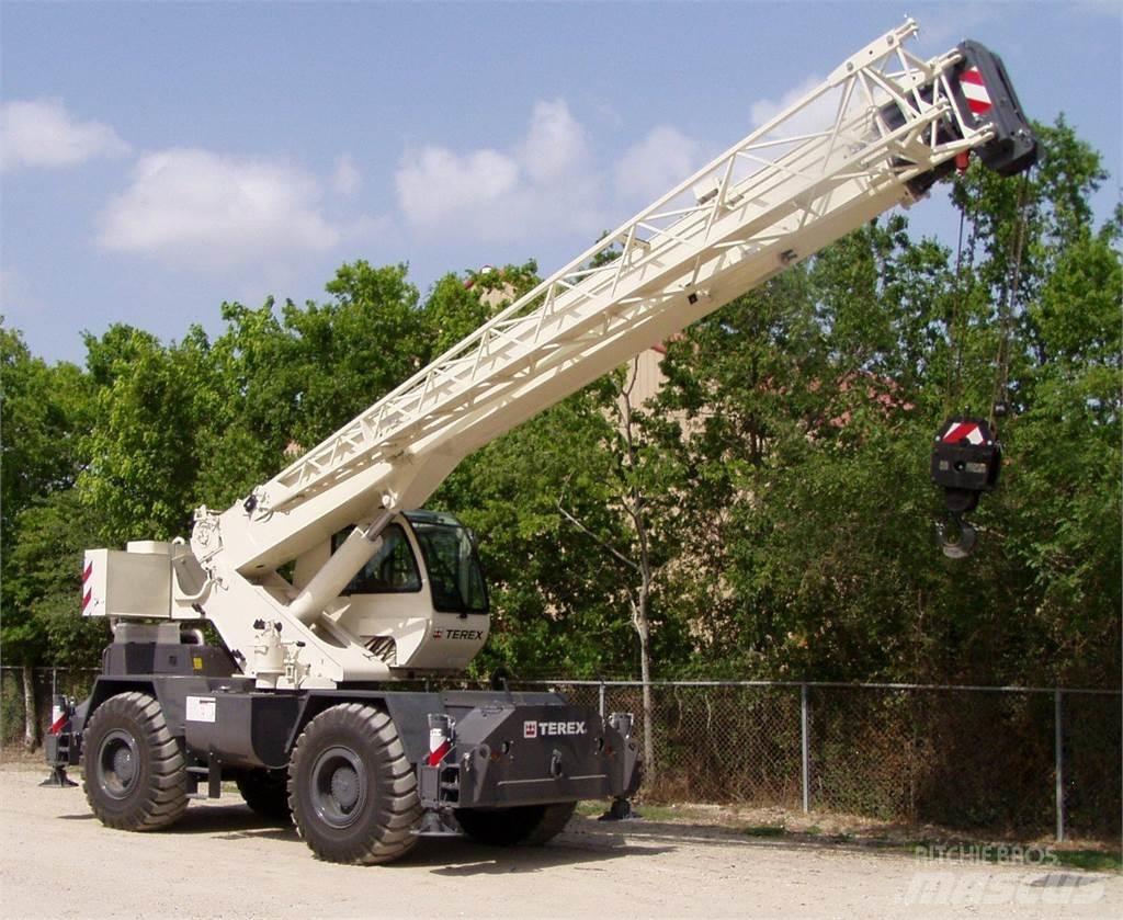 Terex RT230-2 Ruw terrein kranen