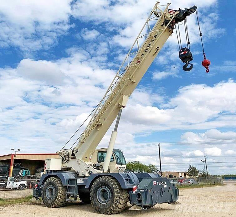 Terex RT670-1 Ruw terrein kranen