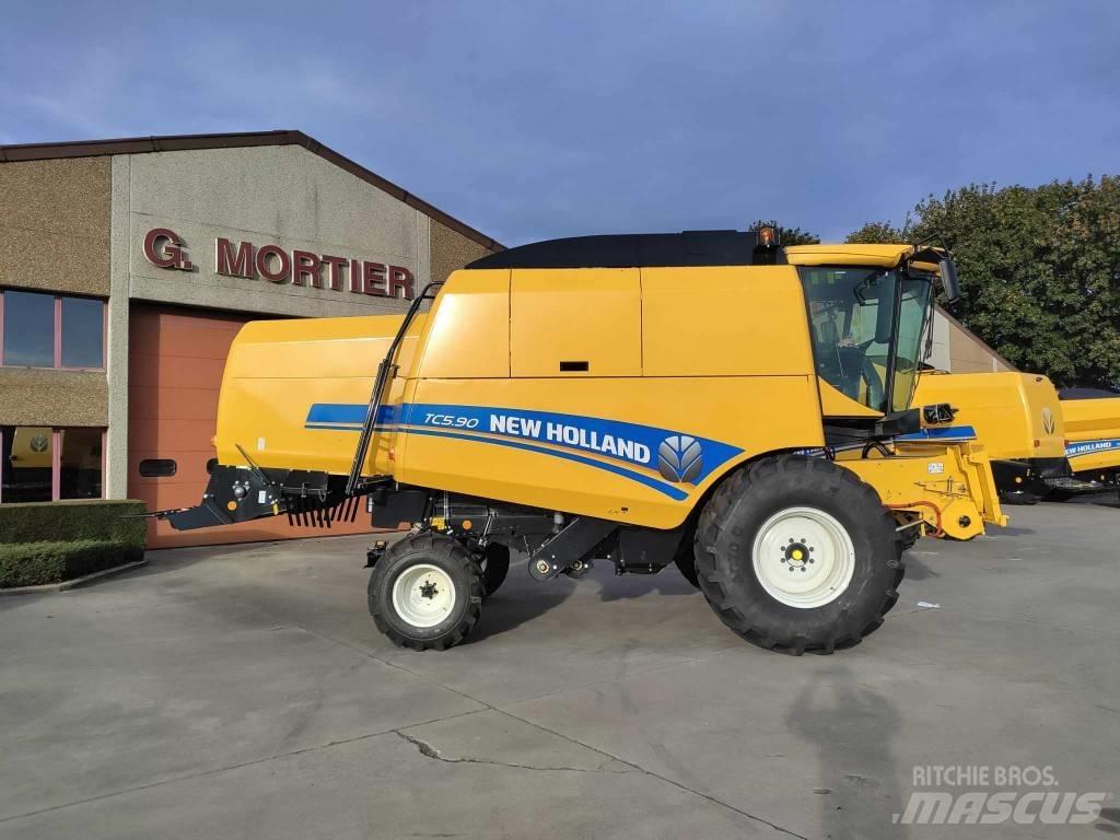 New Holland TC 5.90 Maaidorsmachines