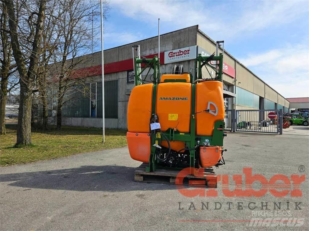 Amazone UF 1501 Getrokken spuitmachines