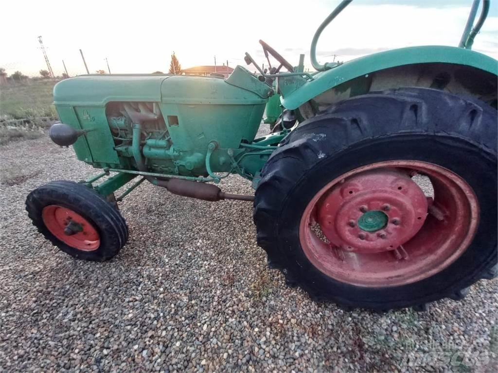 Deutz-Fahr D 40 Tractoren