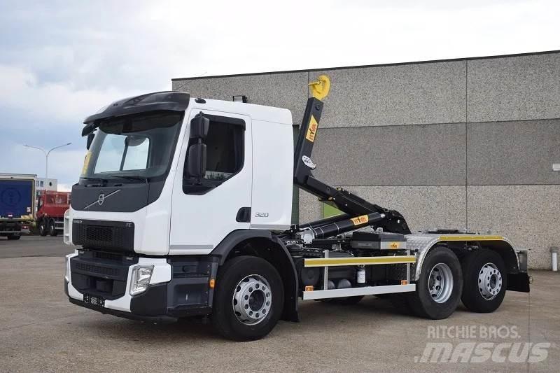 Volvo FE 320 Vrachtwagen met containersysteem