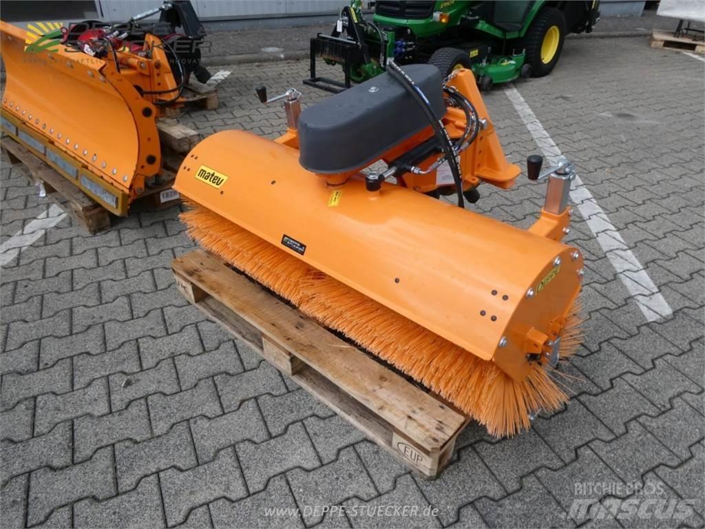John Deere X950R Compacttrekkers