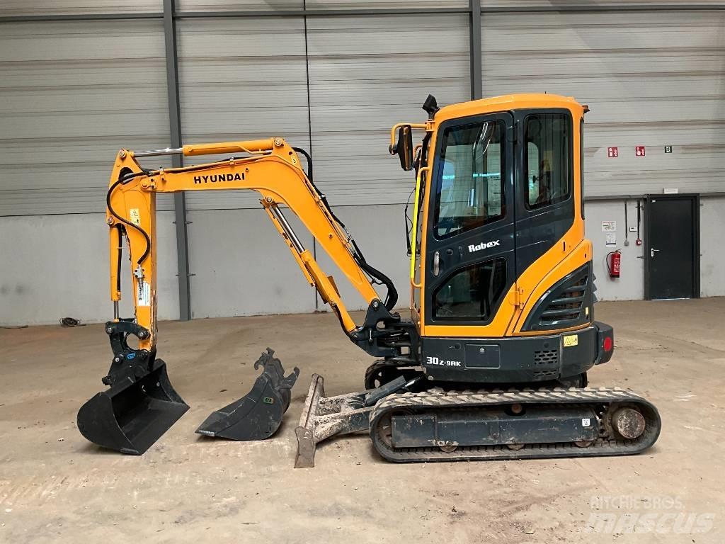 Hyundai 30 Z-9 AK Minigraafmachines < 7t