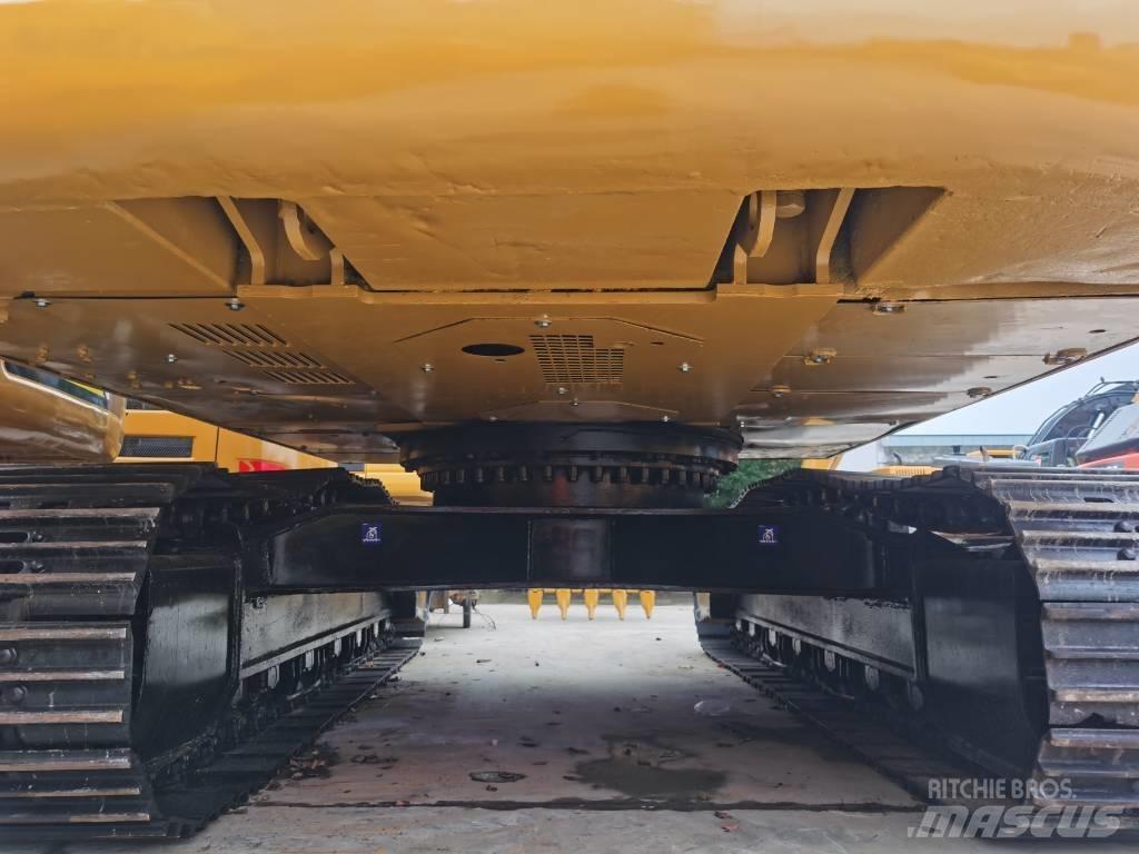CAT 330 D L Rupsgraafmachines