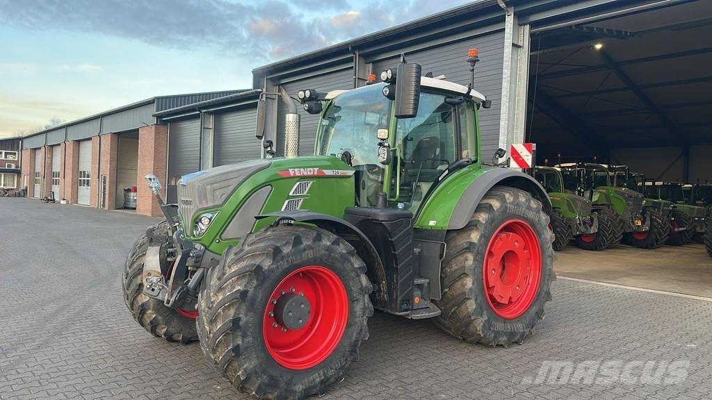 Fendt 724 VARIO Tractoren