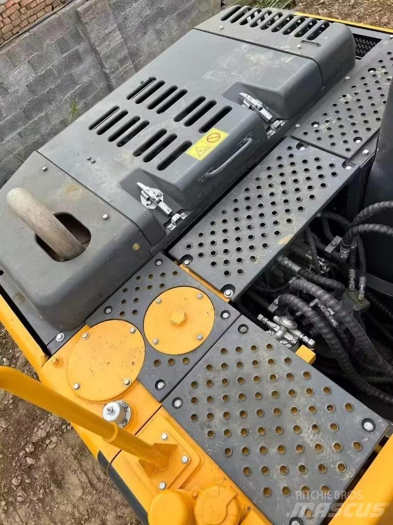 Volvo EC140 Rupsgraafmachines