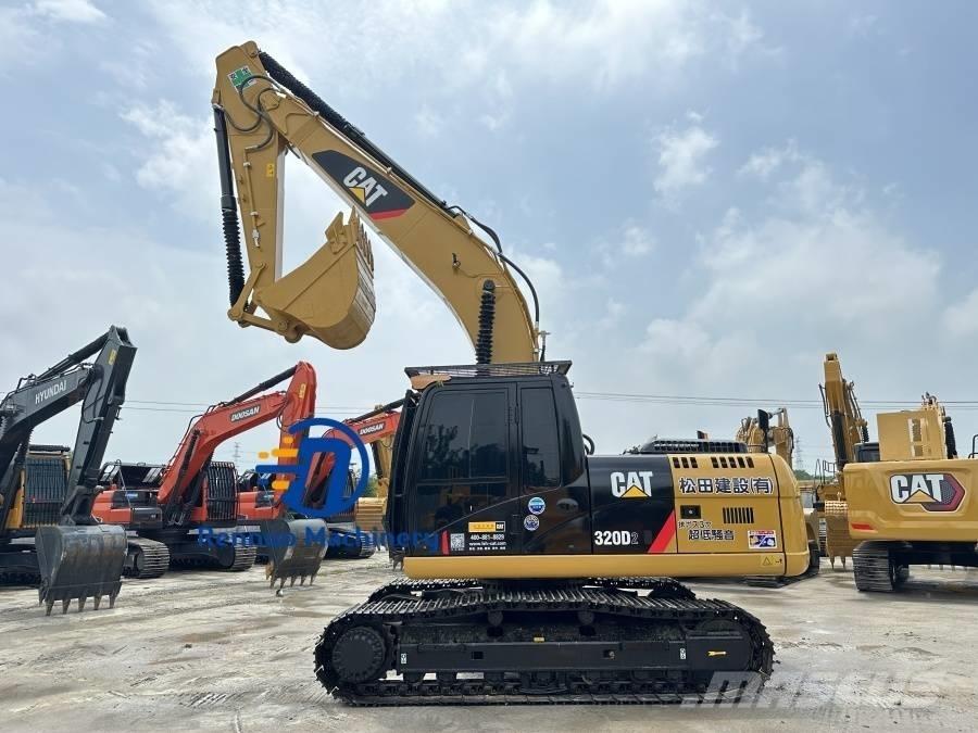 CAT 320 D2 Rupsgraafmachines