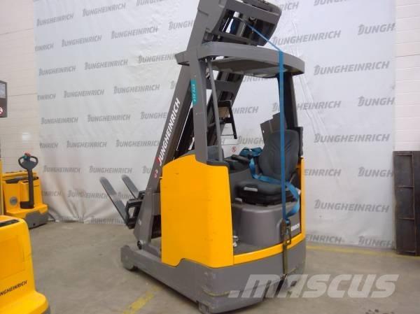 Jungheinrich ETV 214 Reachtruck voor hoog niveau
