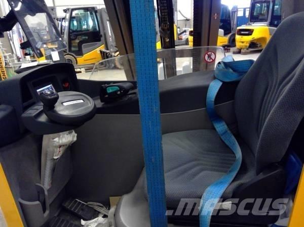 Jungheinrich ETV 214 Reachtruck voor hoog niveau