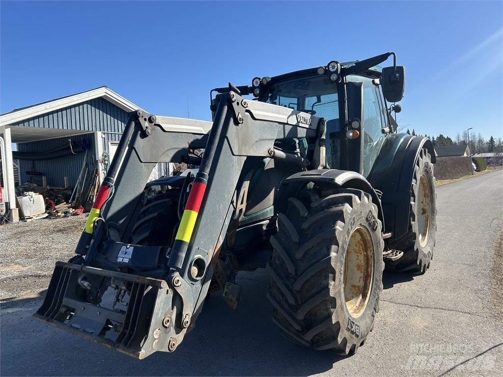 Valtra N 174 VERSU Tractoren