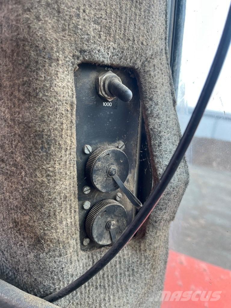 Massey Ferguson 3690 Tractoren