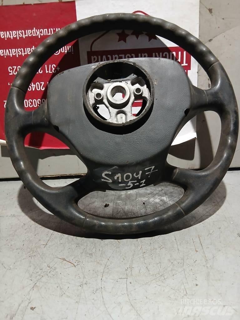 Scania P 420   1495393 Cabine en interieur