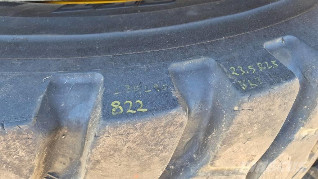 BKT 23.5R25 Banden, wielen en velgen