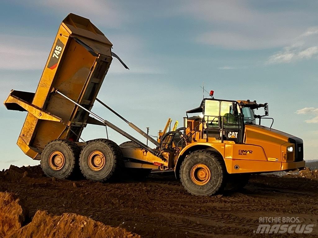 CAT 745 Knik dumptrucks