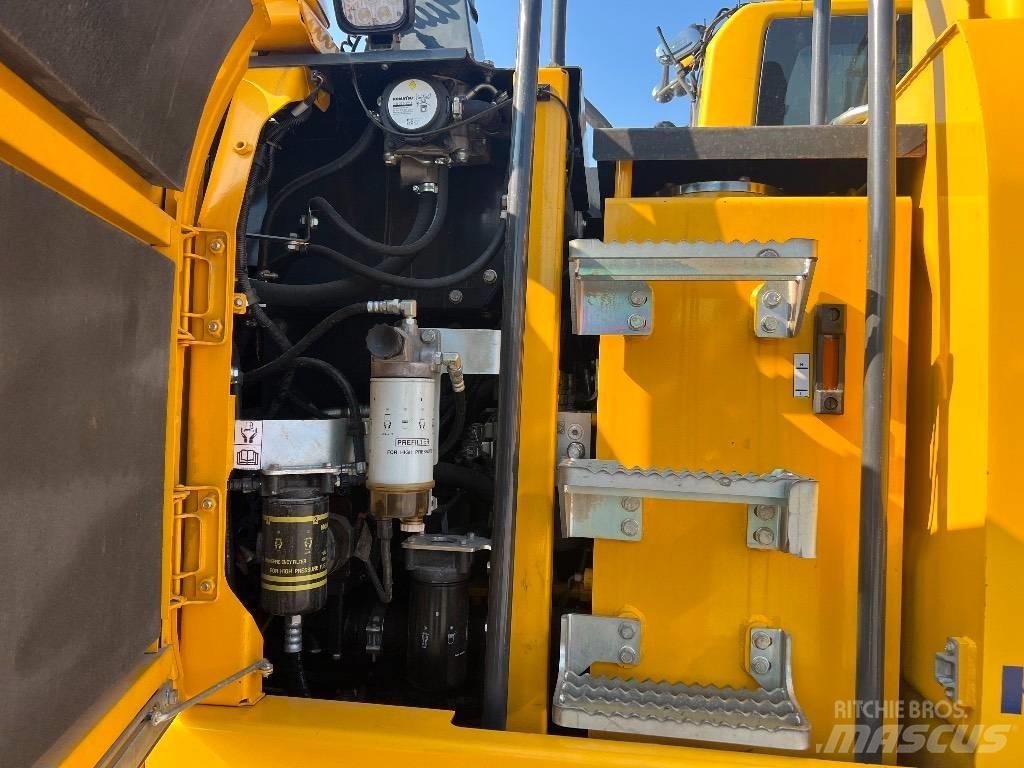 Komatsu PW 148-10 Wielgraafmachines
