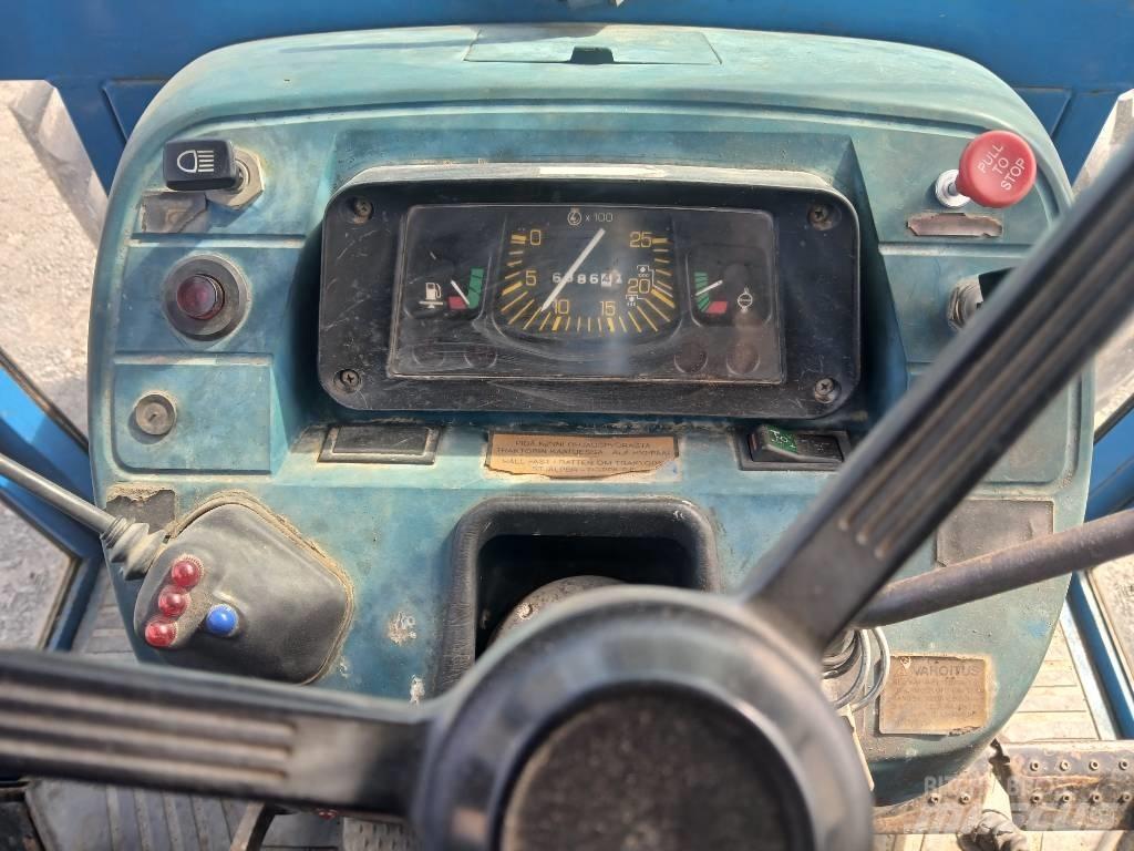 Ford 5610 Farmal Tractoren