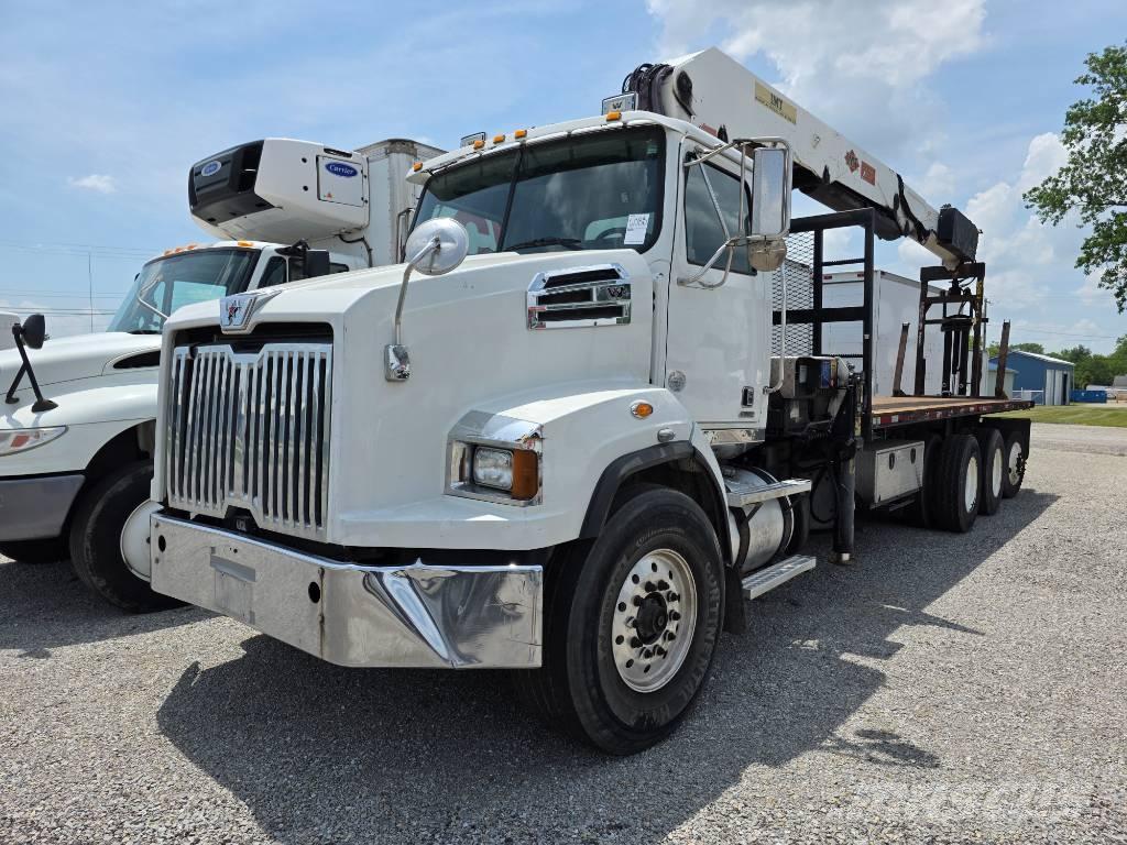 Western Star 4700 SB Trekkers