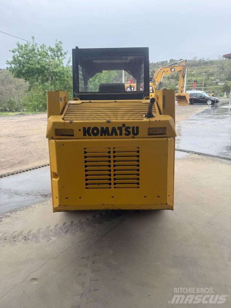 Komatsu SK 07 J-2 Schrankladers