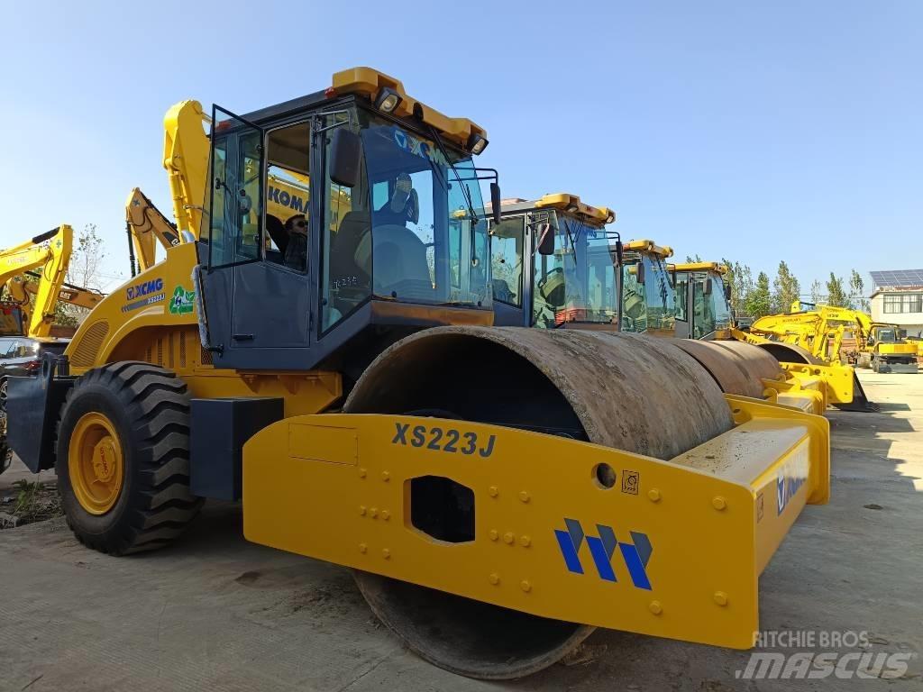 XCMG XS 223 J Trilrolwalsen