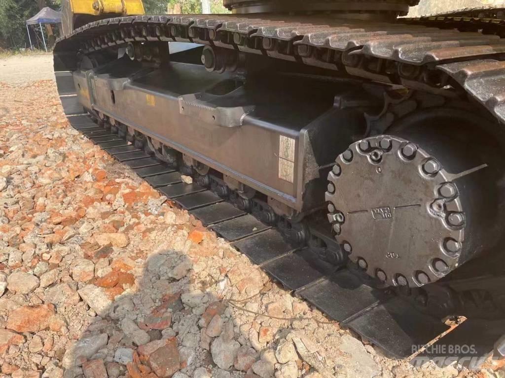 Komatsu PC 200 8N Rupsgraafmachines