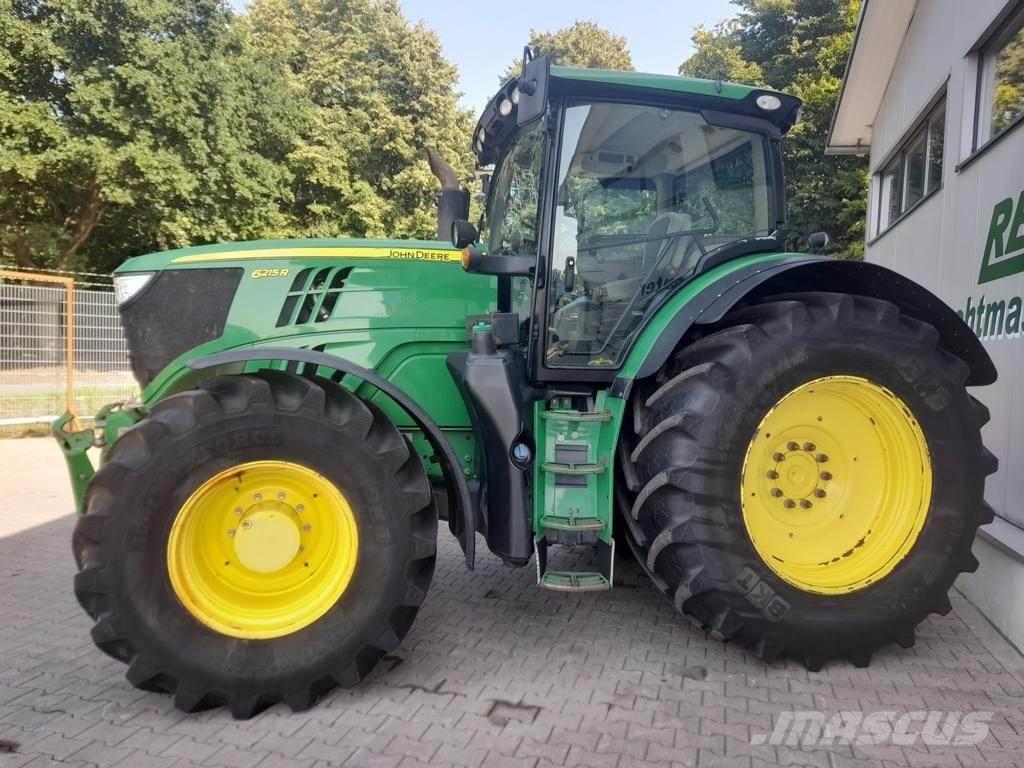 John Deere 6215 R Tractoren