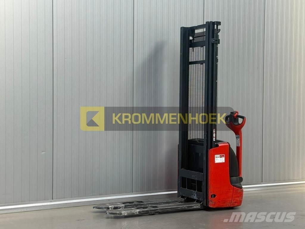 Linde L 10 Meeloop stapelaar