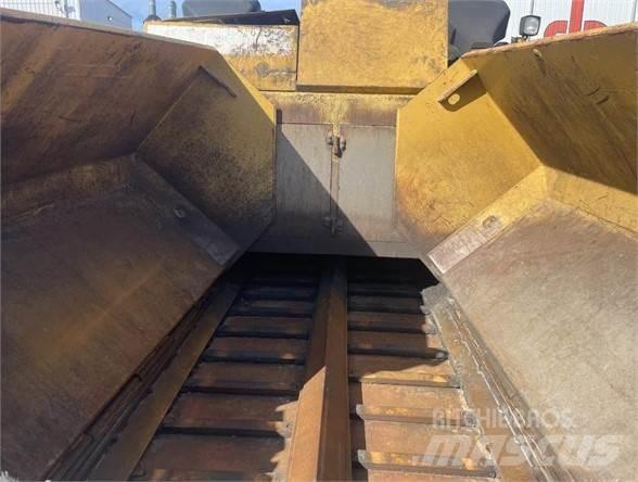 CAT AP-1055D Asfaltafwerkmachines