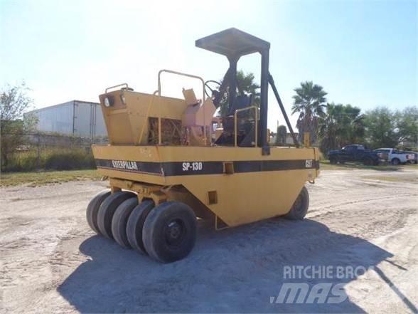 CAT PS-130 Bandenwalsen