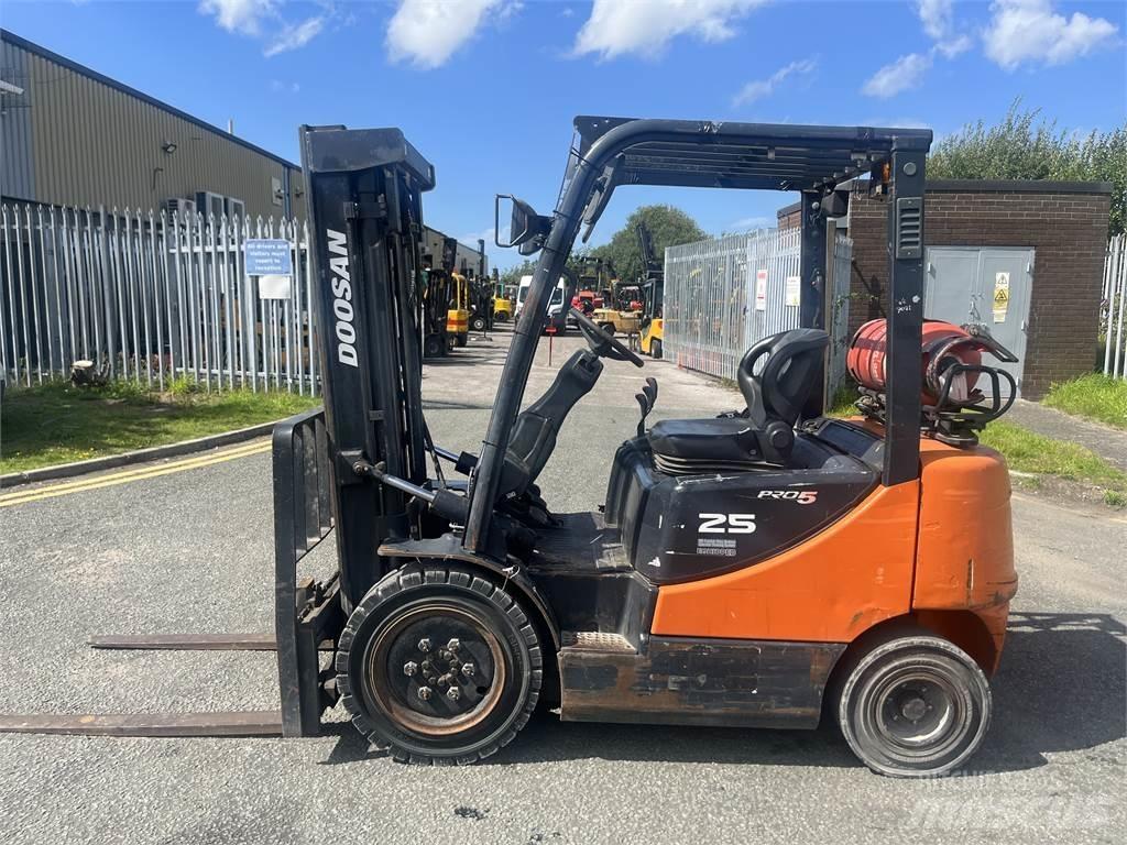 Doosan G25P-5 LPG heftrucks
