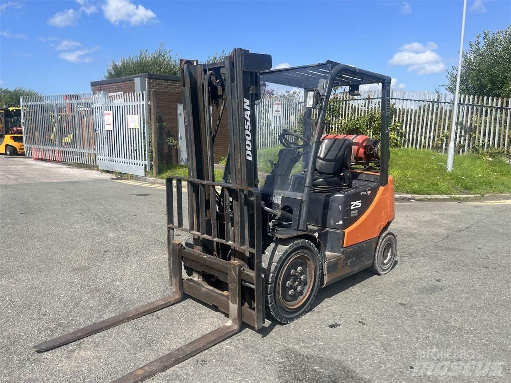 Doosan G25P-5 LPG heftrucks
