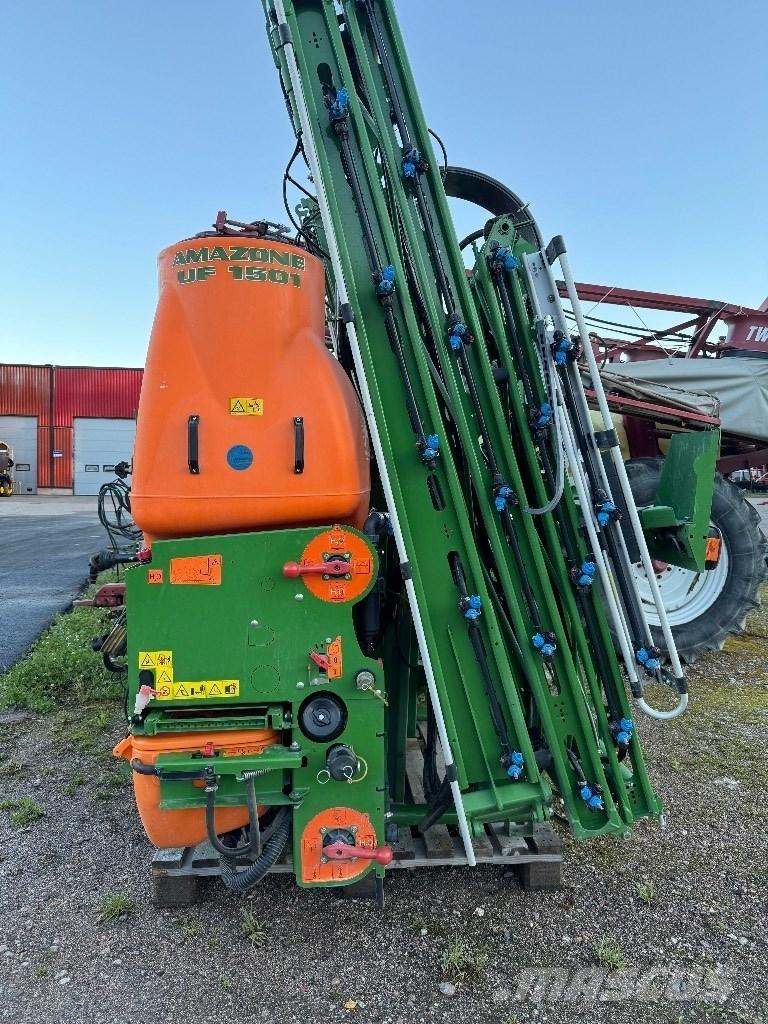 Amazone UF 1201 Getrokken spuitmachines