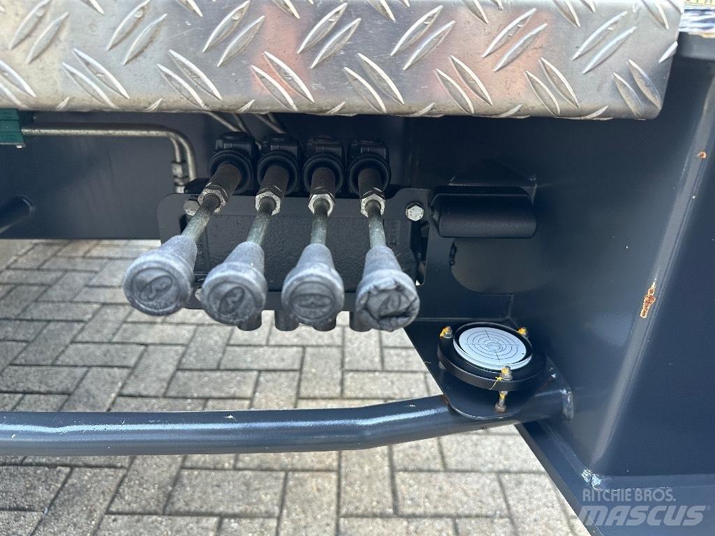 Böcker AHK 30/1600 Kranen voor alle terreinen