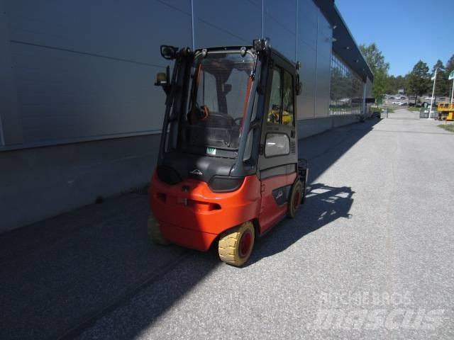 Linde E 30 Elektrische heftrucks