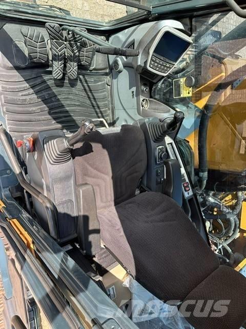 Hyundai HX 260 L Rupsgraafmachines