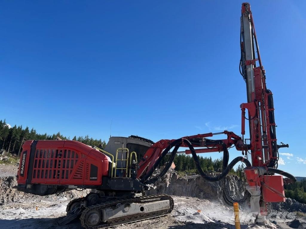 Sandvik DX 800i Surface drill rigs