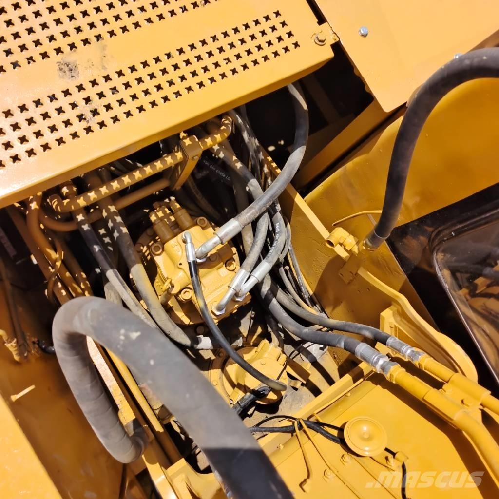 CAT 320 B L Rupsgraafmachines