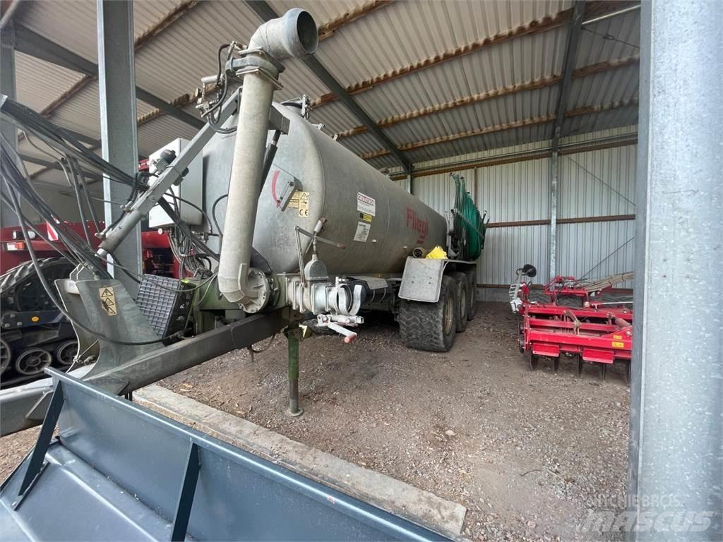 Fliegl PFW 20000 Mesttank