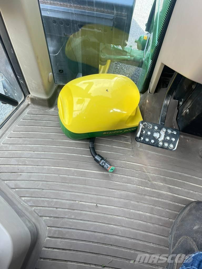 John Deere 6195 M Tractoren
