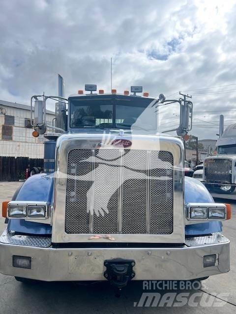 Peterbilt 367 Trekkers