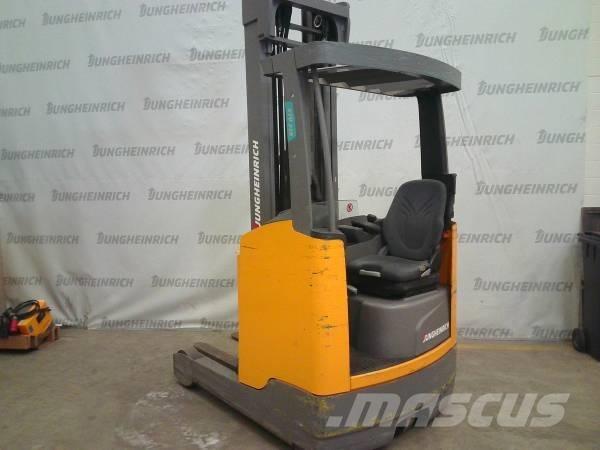 Jungheinrich ETV 216 Reachtruck voor hoog niveau