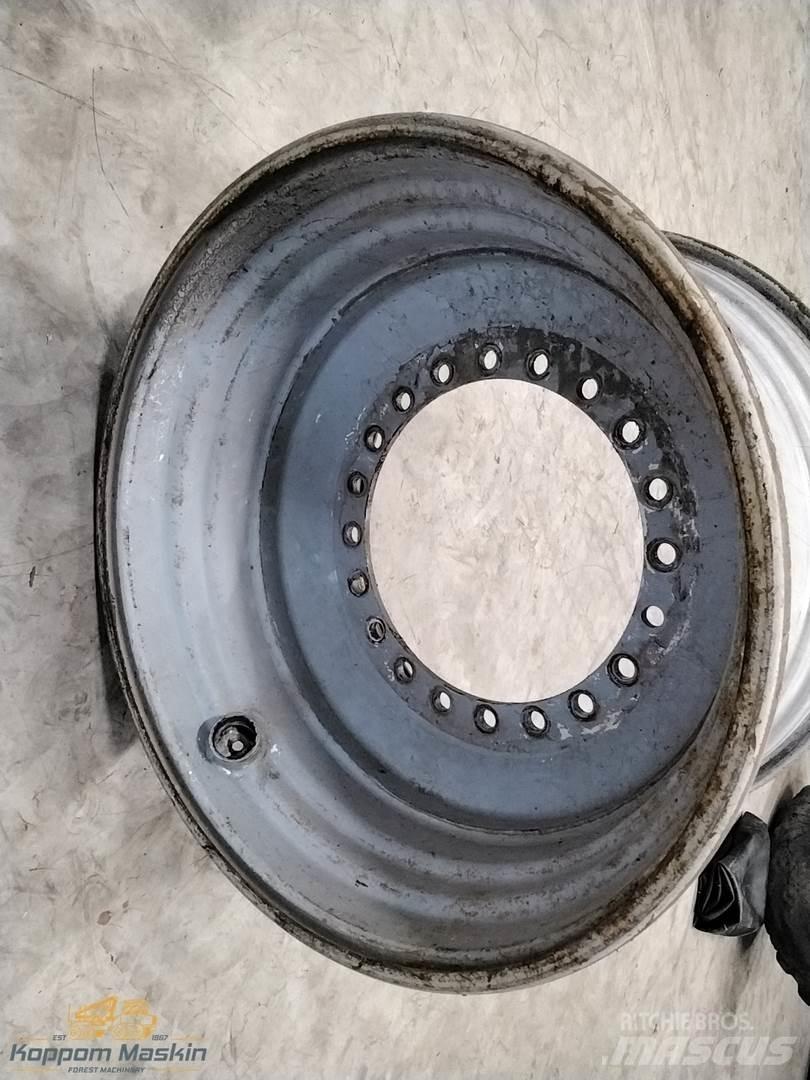 Valmet 941 20x34 Banden, wielen en velgen